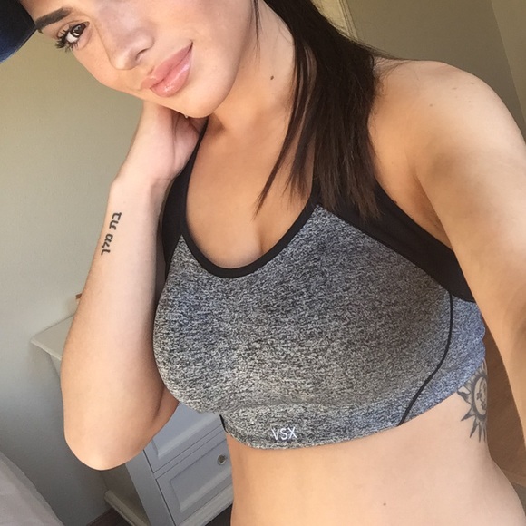 VSX Victoria’s Secret Sports Bra - Picture 2 of 4